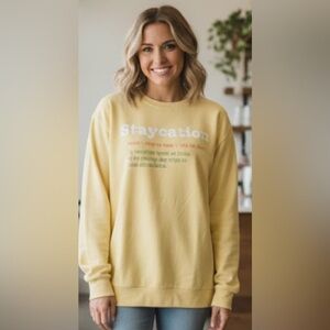 MOUNTAIN RIDGE Yellow Staycation Sweatshirt size medium